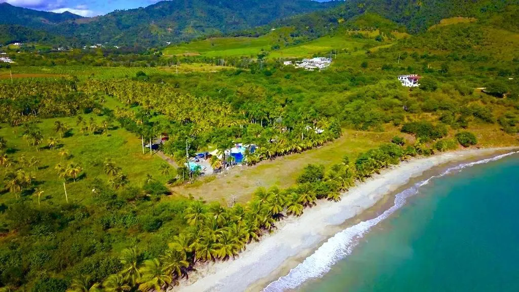Garza House - Beachfront Full Apt-Finca Corsica Hotel Patillas Vakantieboerderij